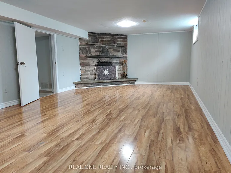49 Corinthian Blvd #BASEMENT — Photo 5
