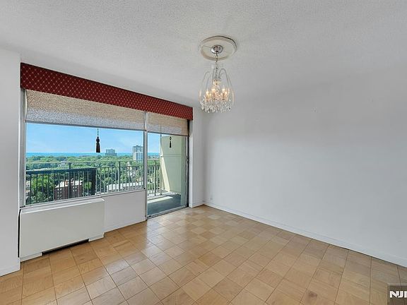 4th image of 1530 Palisade Ave APT 15N