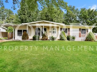 235 Falcon Dr, Florissant, MO 63031