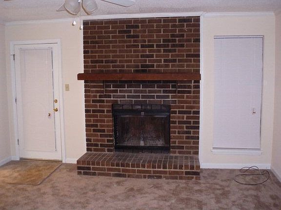 5th image of 4318 Roswell Dr