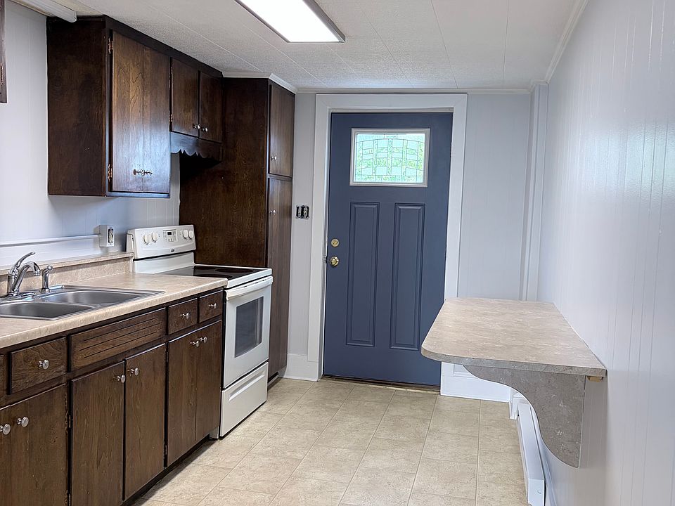 1st image of 231 Broad St #235