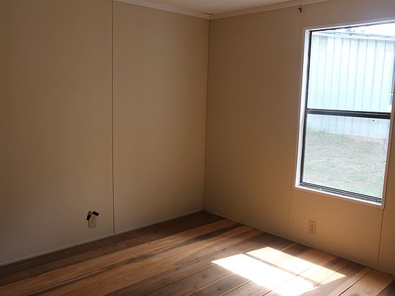 4th image of 1218 Gibbs Rd
