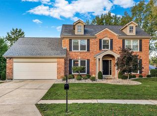 1615 Sunny Wind Ct, Chesterfield, MO 63017