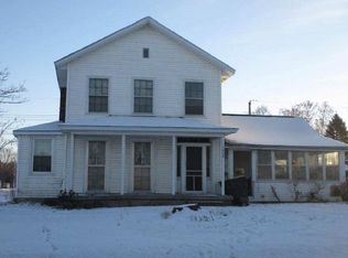 1202 S Wacouta Ave, Prairie Du Chien, WI 53821