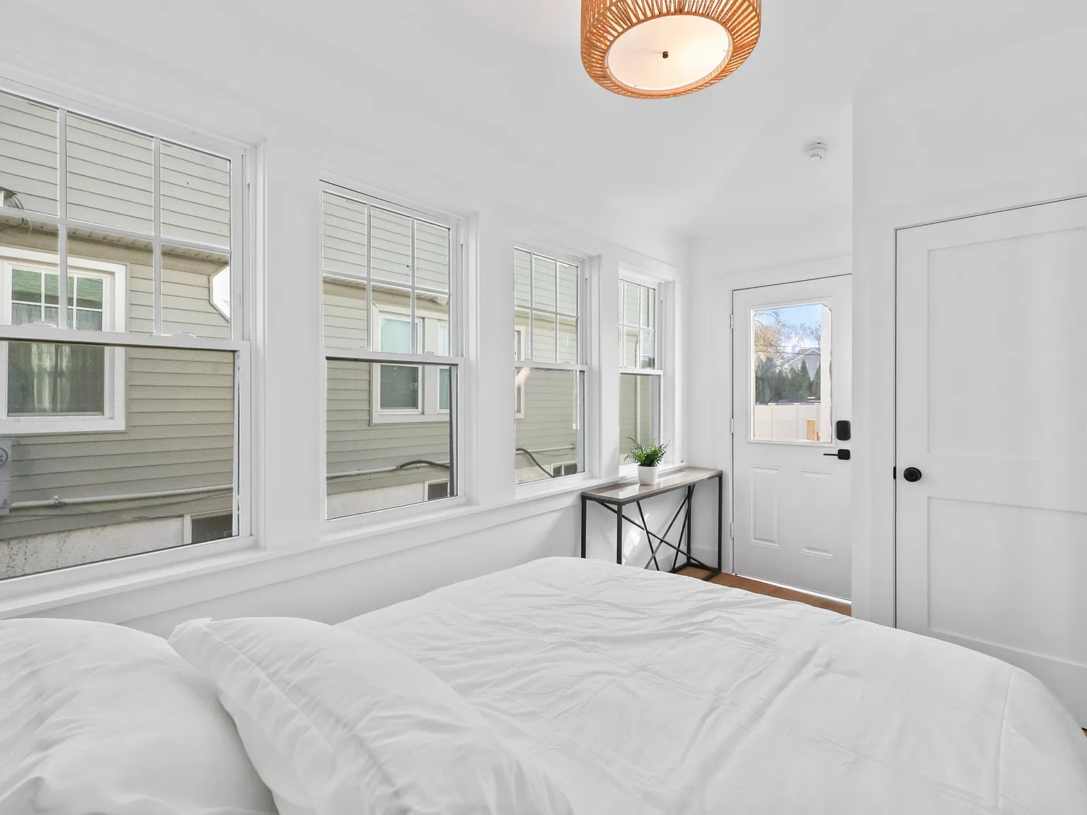 1 bed, 400 sqft, $2,850 — Photo 4
