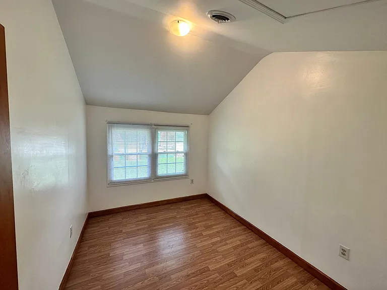 312 W Williamson St — Photo 4