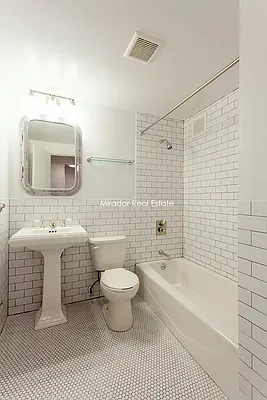 Rented by Mirador Real Estate | media 14