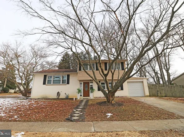 131 Compass Dr, Claymont, DE 19703