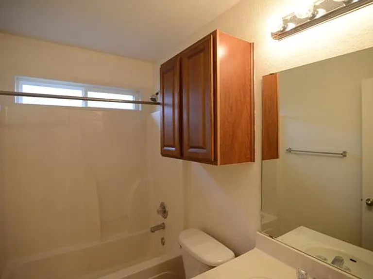 2810 Bastion Loop — Photo 16