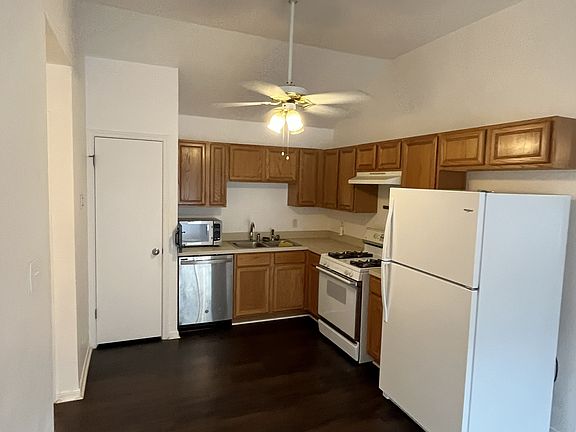 5th image of 1520 Parkfield Cir