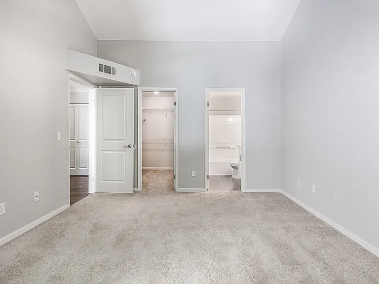 Larkspur Woods Apartment Homes — Photo 11