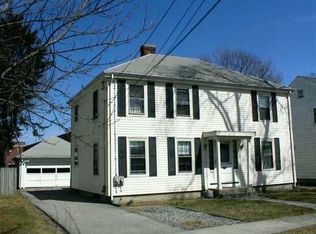 17 Elmcroft Ave, Providence, RI 02908