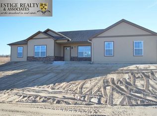 102 Prairie Meadow Rd, Saint George, KS 66535
