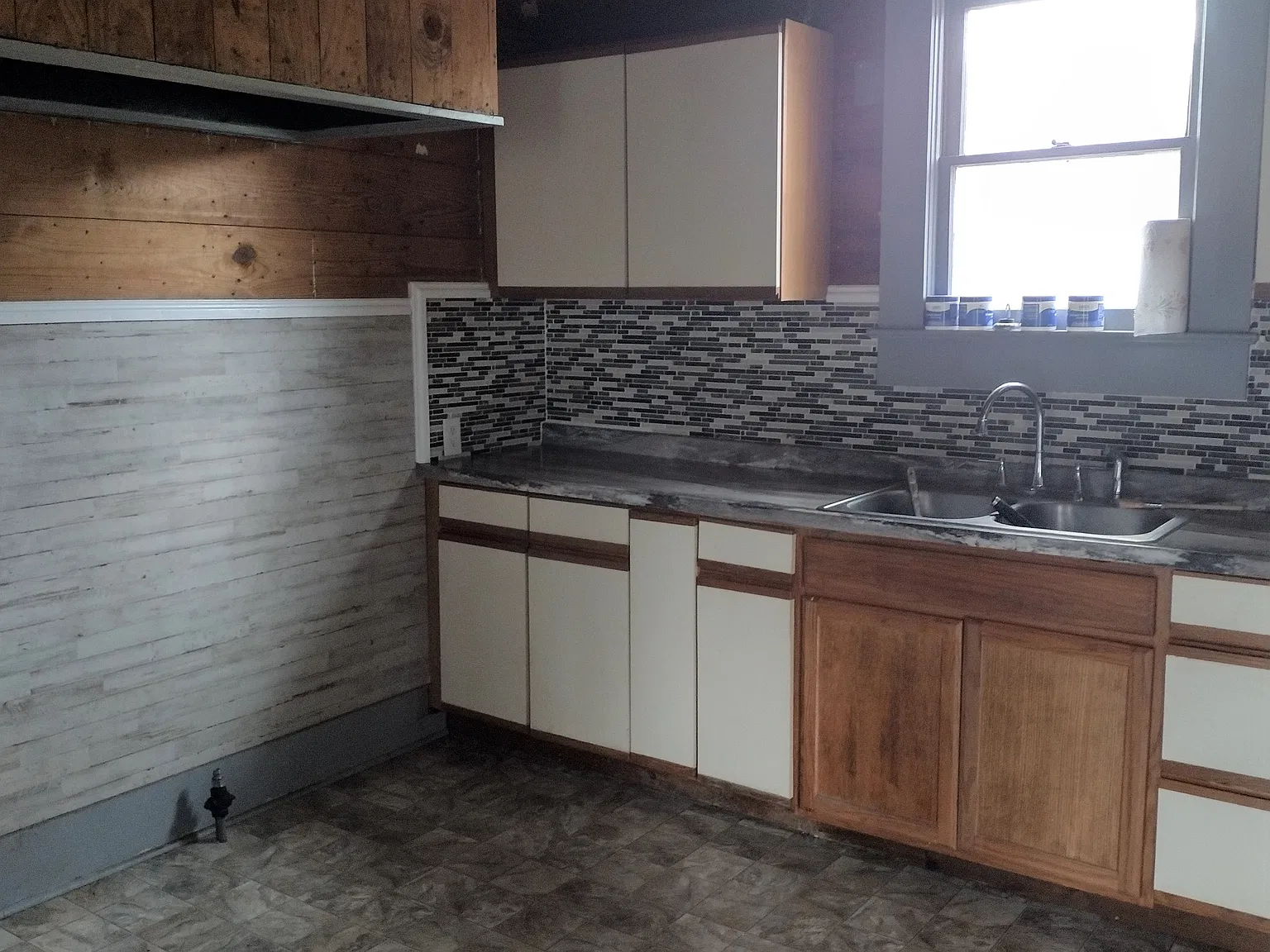 3 bed, 1432 sqft, $850 — Photo 3