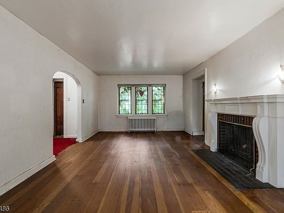 5th image of 3 Shelbourne Ave