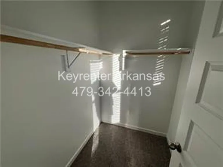 4808 Planetree St — Photo 22