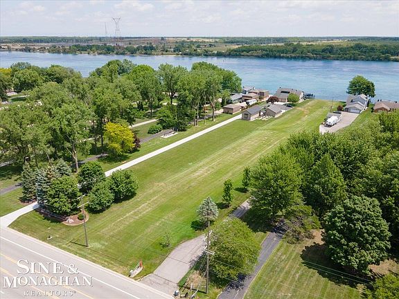 5th image of 4147 River Rd E