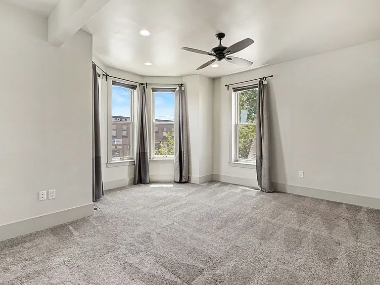 2531 Curtis St #2 — Photo 12