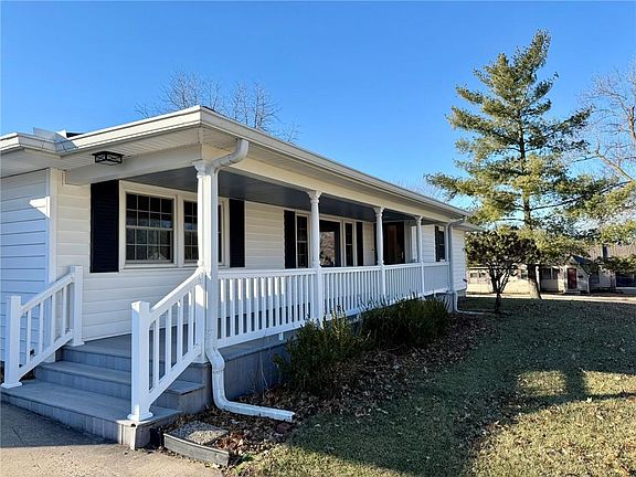 3rd image of 320 W Torrance St