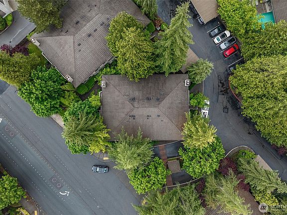 3rd image of 1300 Bellevue Way NE #2