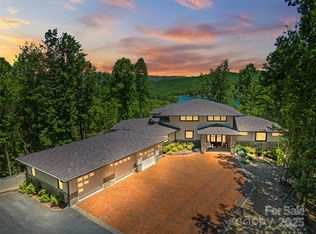 147 Nassau Rdg, Brevard, NC 28712