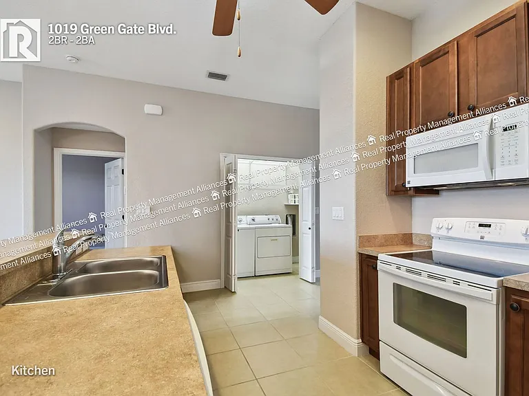 1019 Green Gate Blvd — Photo 5