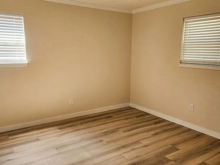 3615 Eddy St — Photo 7