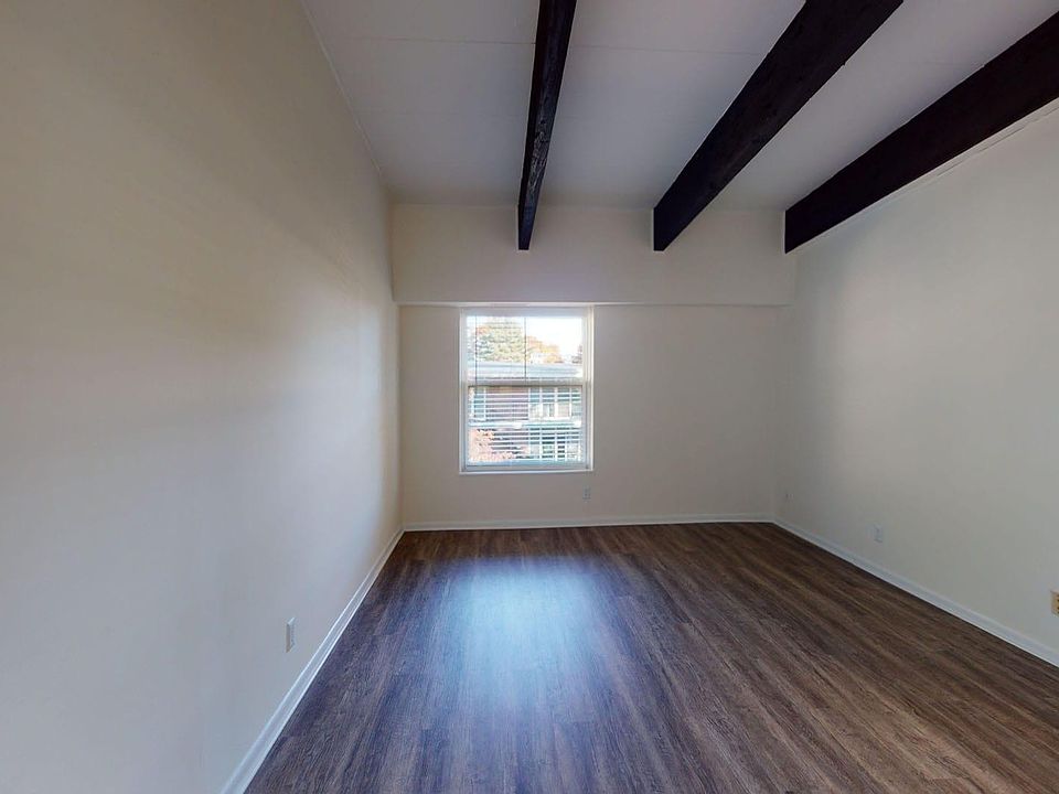 2nd image of 128 Buckminster Dr #206