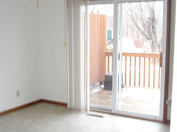 3rd image of 6166 Upper 51st St N