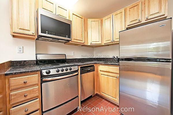2nd image of 195 5th Ave APT 6A