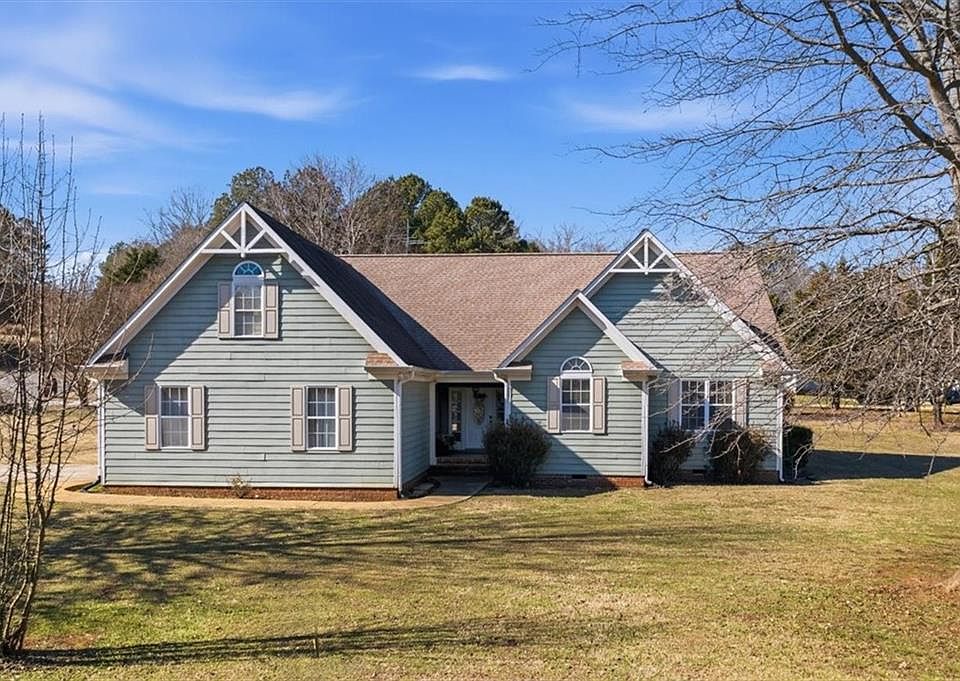 1st image of 37 Heather Cir