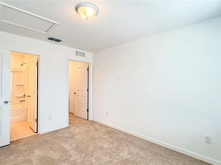 5694 Enchanted Meadow Aly #B — Photo 9