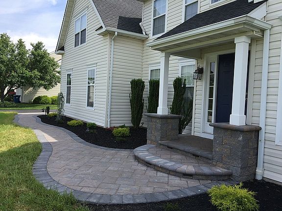 4th image of 109 Manderly Ct