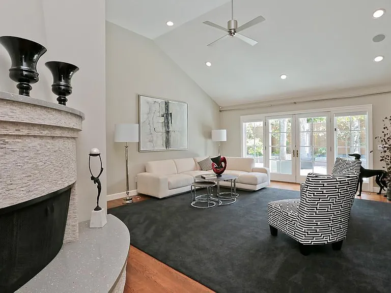 406 E Edith Ave — Photo 15