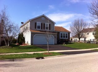 1330 Bristol Trail Rd, Lake Zurich, IL 60047