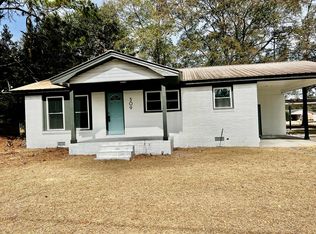 309 E Wayne St, Adel, GA 31620