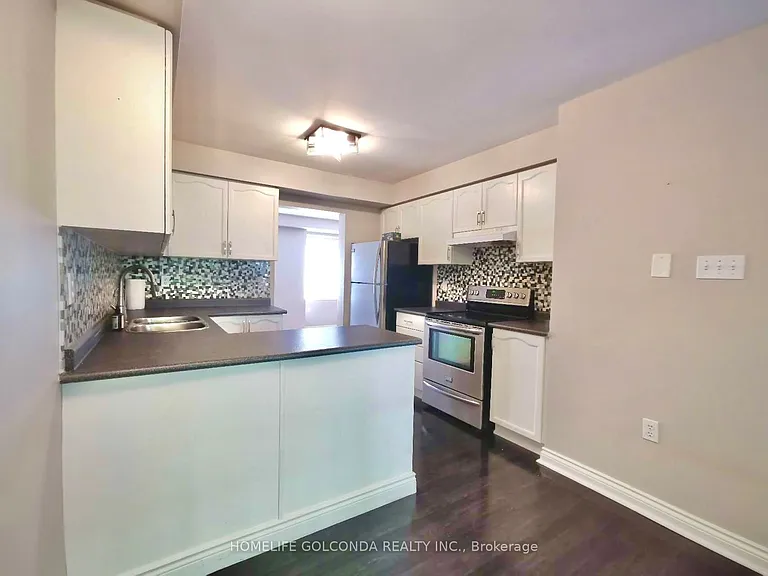 380 Riddell Ct — Photo 6