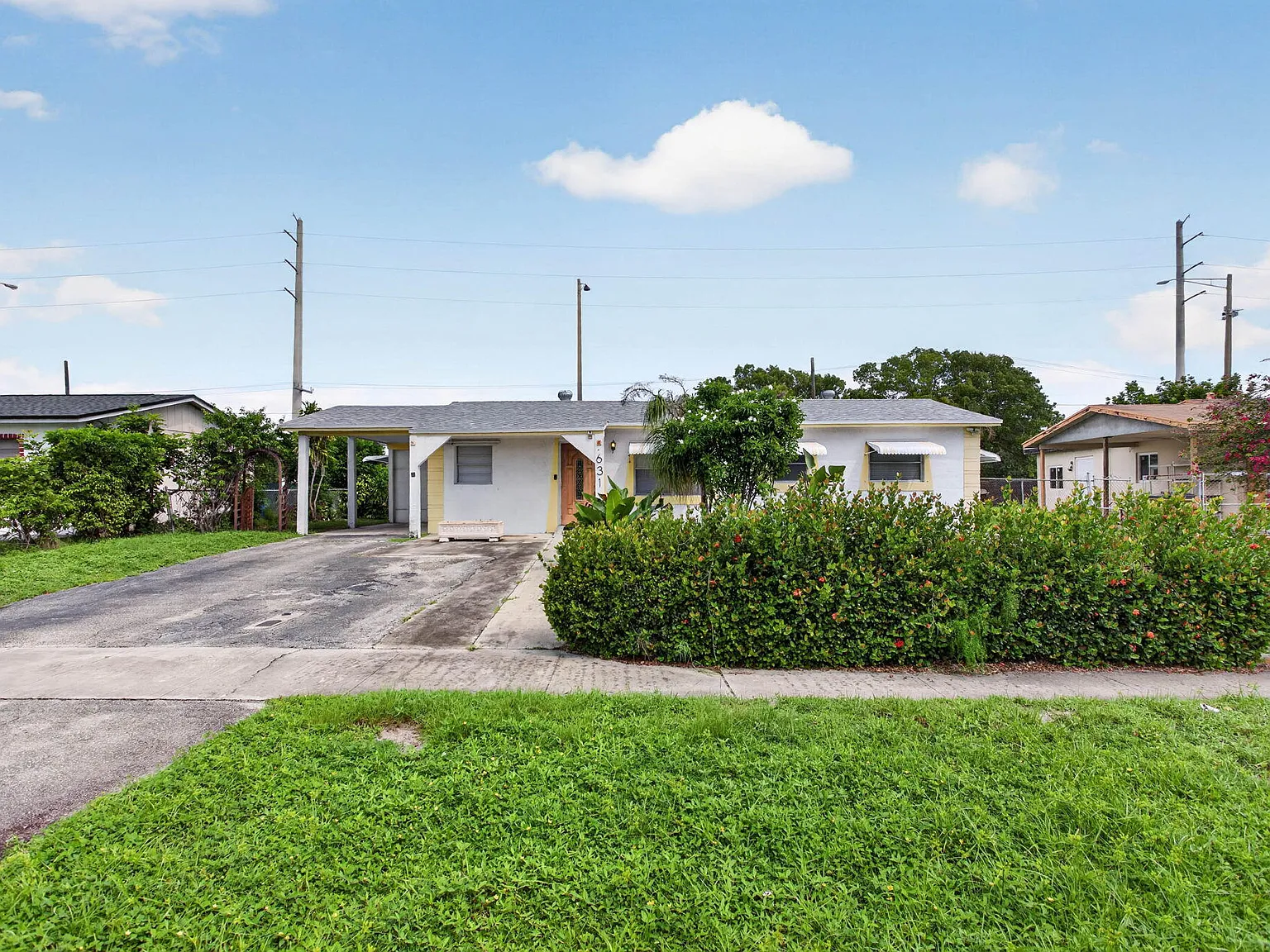 4 bed, 2.0 bath, 1502 sqft, $3,000 — Photo 1
