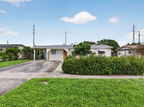 631 SW 10th Ct, Deerfield Beach, FL 33441