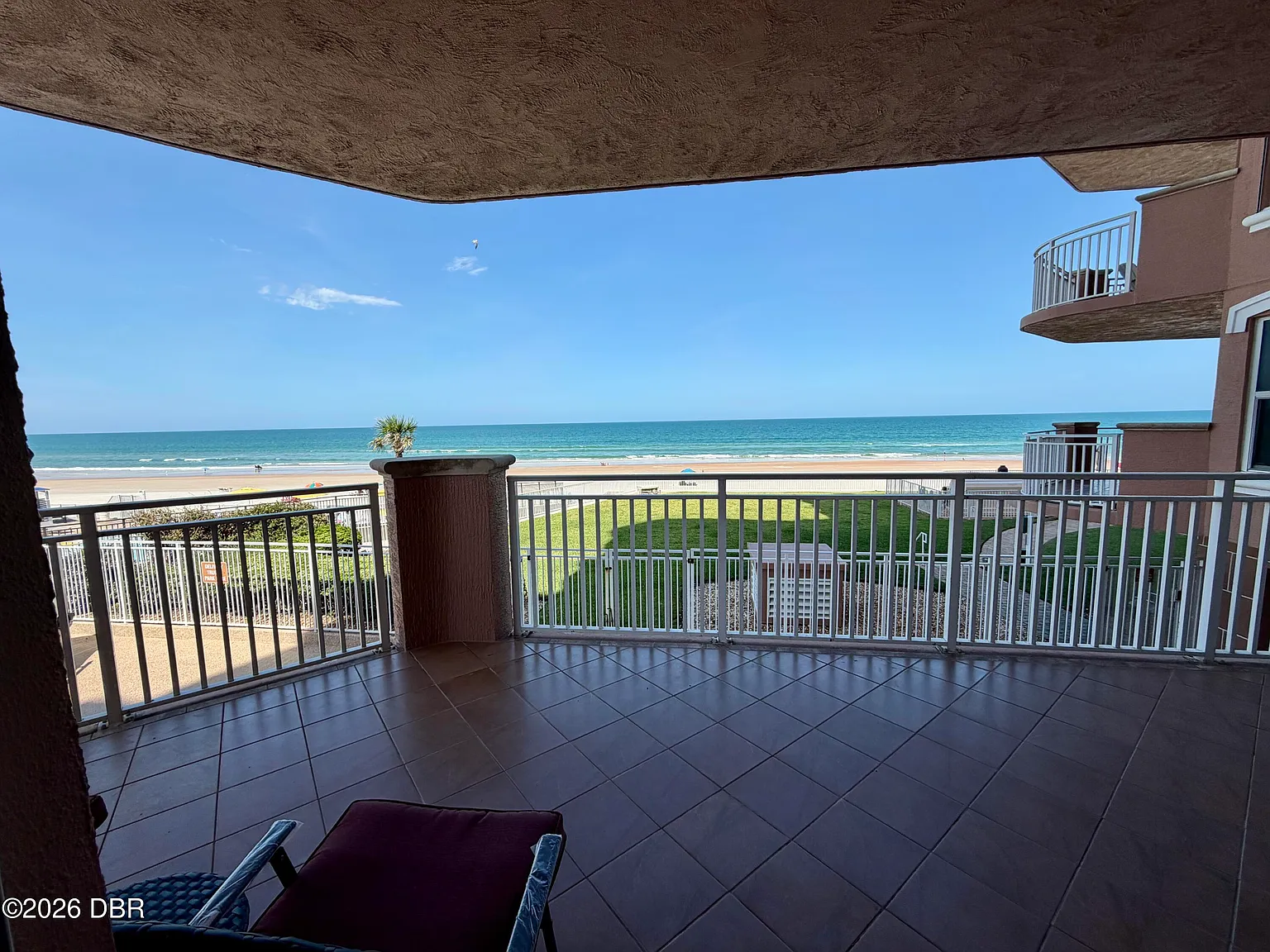 3 bed, 3.0 bath, 2070 sqft, $3,600 — Photo 3