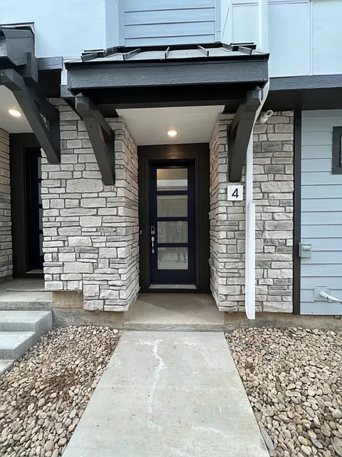 2 bed, 1291 sqft, $2,725 — Photo 4