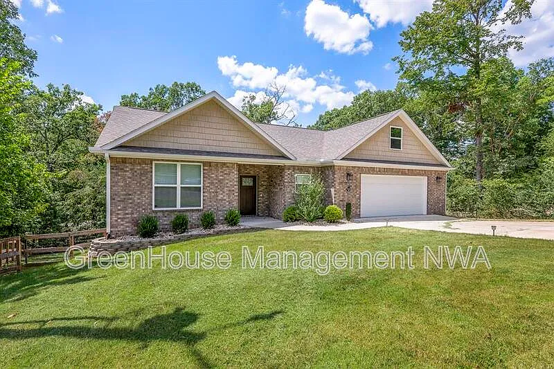 2 bed, 2.0 bath, 1433 sqft, $2,240 — Photo 2