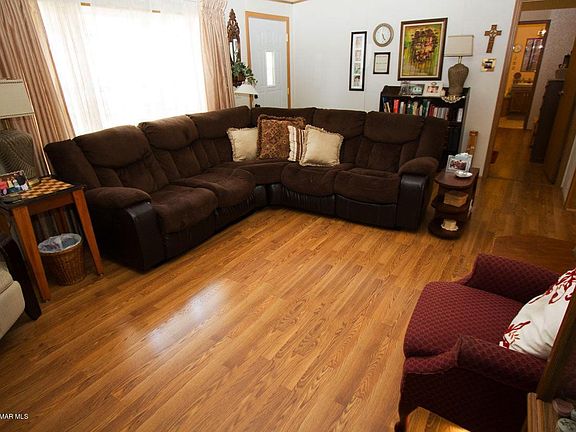 4th image of 107 Kneale Ave S