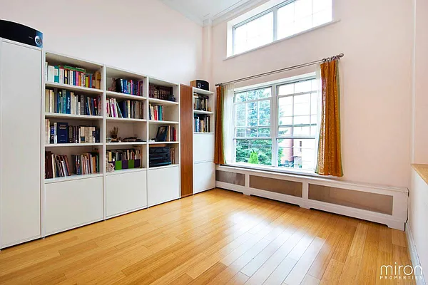 Sold by Miron Properties | media 3