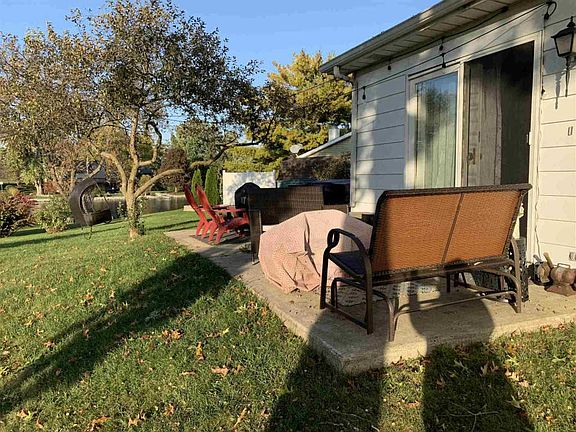 2nd image of 727 Jeffrey Ct