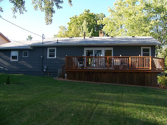 Back w/ large deck