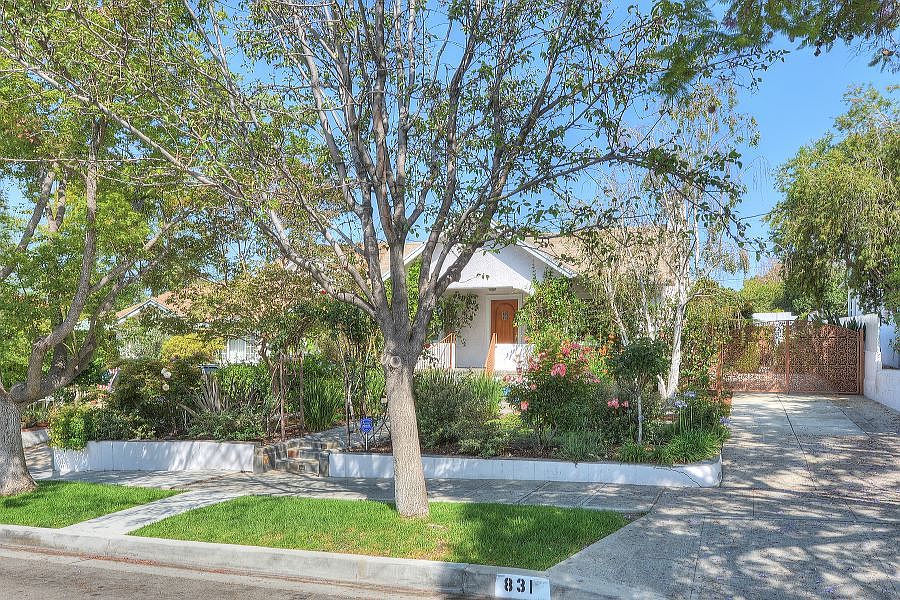 1st image of 831 East Tujunga