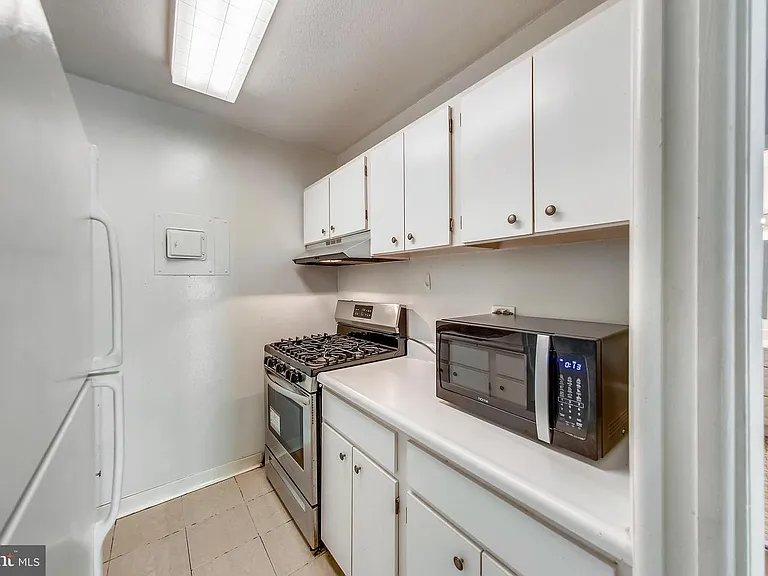 2201 L St NW #617 — Photo 21