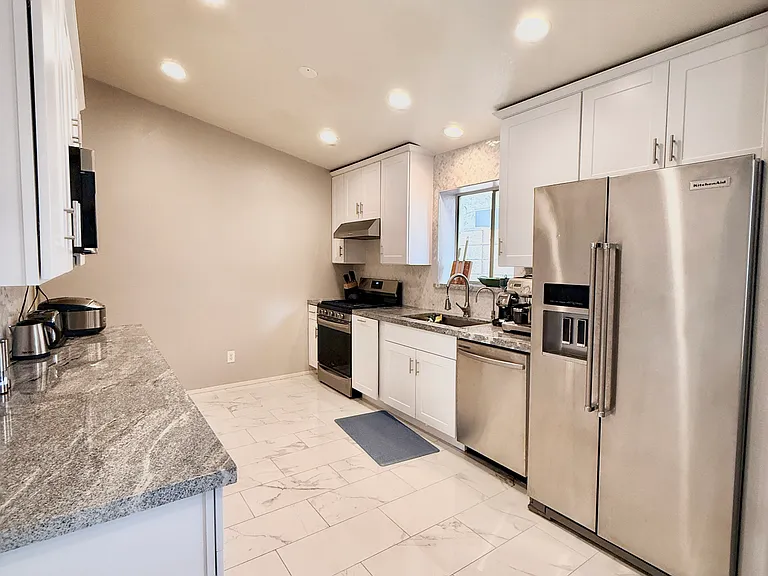 4809 E Melinda Ln — Photo 5
