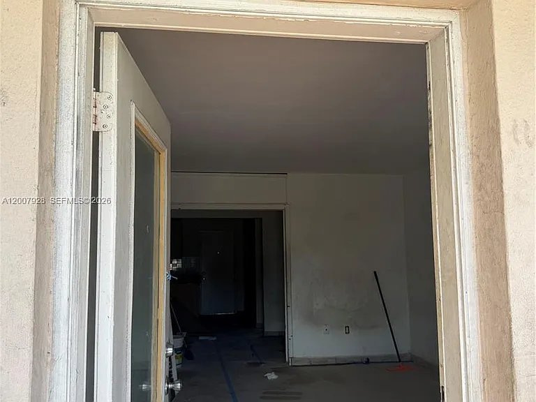 7300 Harding Ave #6 — Photo 5